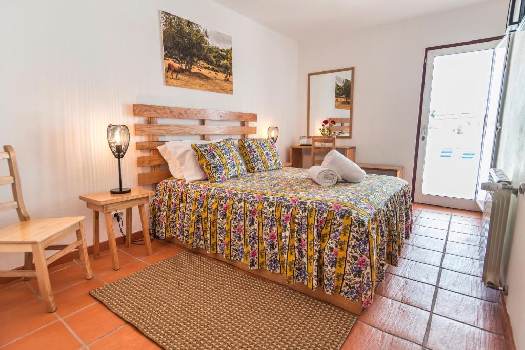 Quarto Duplo Deluxe com Acesso à Piscina — 1 cama de casal grande
